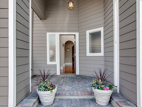 4th image of 16126 95th Ave SE