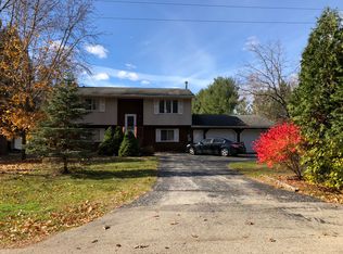 3169 Maple Grv, Suamico, WI 54173