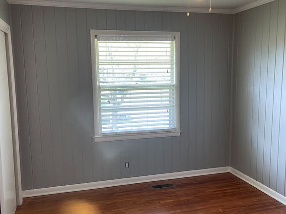 4th image of 1811 Welcome Ln