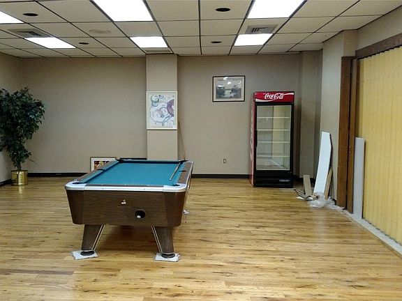5th image of 1001 Cedar Ave