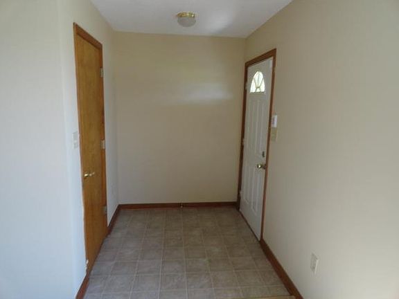 4th image of 2781 Raymond Ave