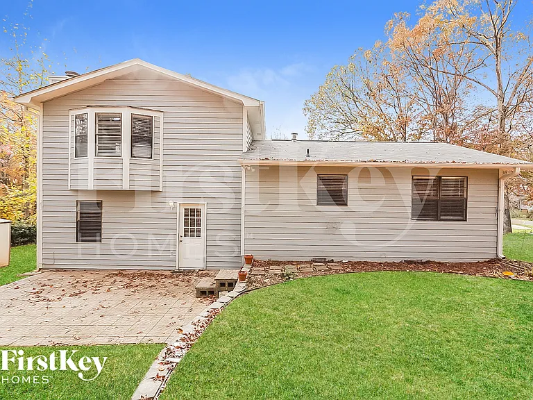 2047 Lake Ridge Ter — Photo 18