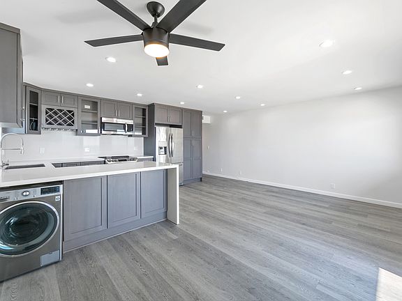 4th image of 24 6th Pl APT 606