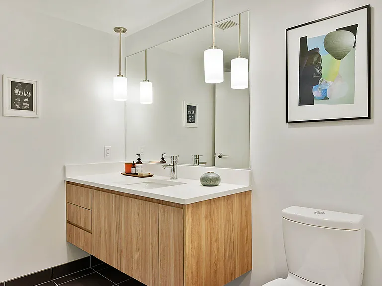 1300 22nd St #421 — Photo 18