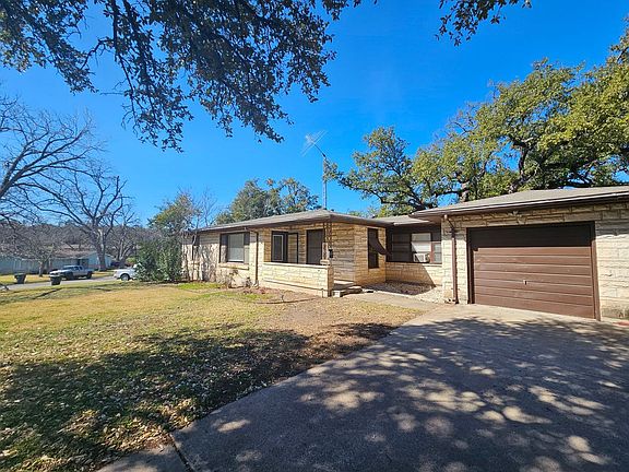 2nd image of 1506 Live Oak Dr