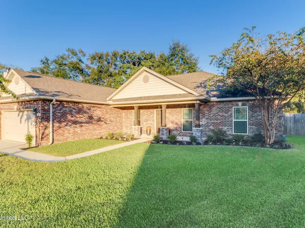 10 Estate Dr, Long Beach, MS 39560