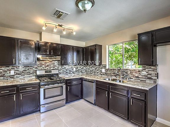 3rd image of 6426 Pawlow Ave