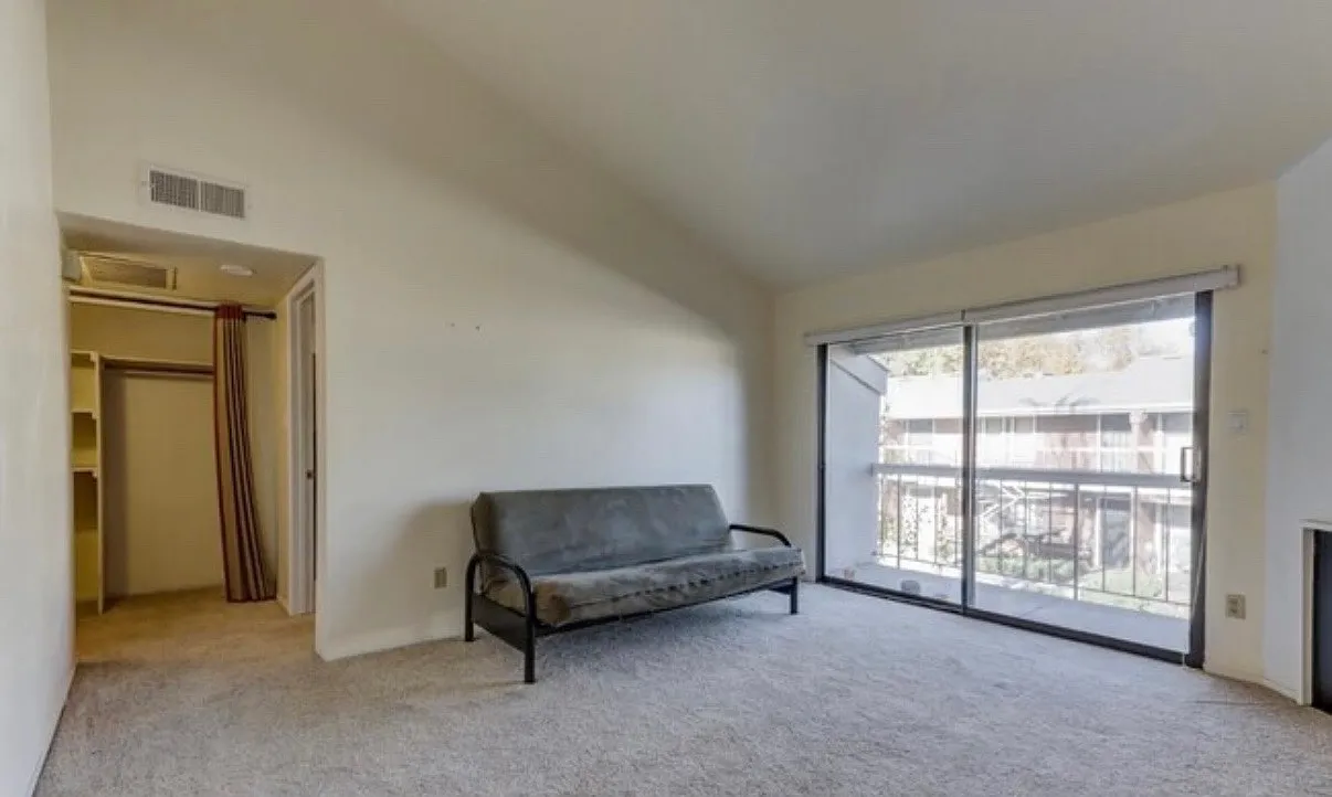 1 bed, 658 sqft, $2,000 — Photo 3