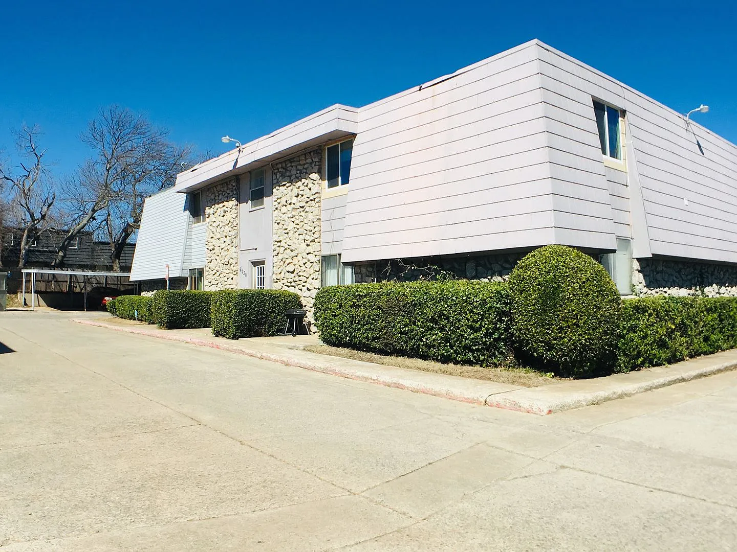 Conveniently Located 1 Bedroom Condo Nw Oklahoma City Section 8 Approved Property — Photo 1