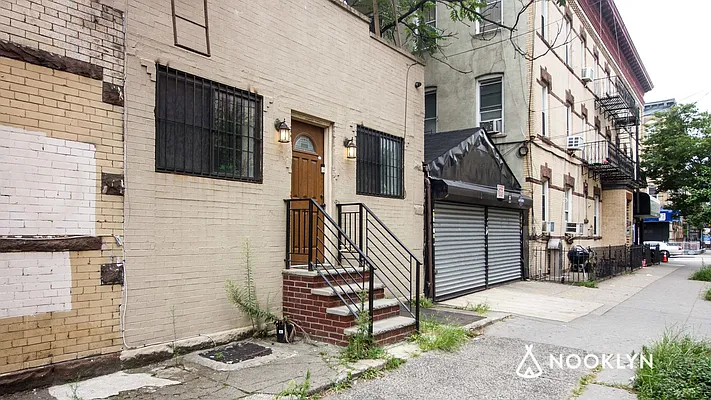 Rented by Nooklyn NYC LLC | media 22