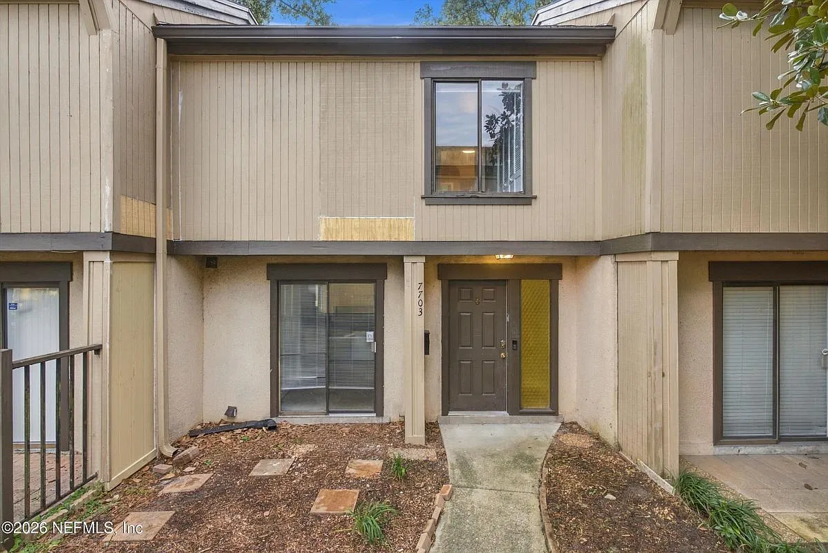 2 bed, 3.0 bath, 1389 sqft, $1,450 — Photo 1
