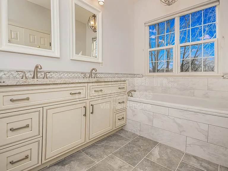 6450 Waterfield Rd — Photo 21