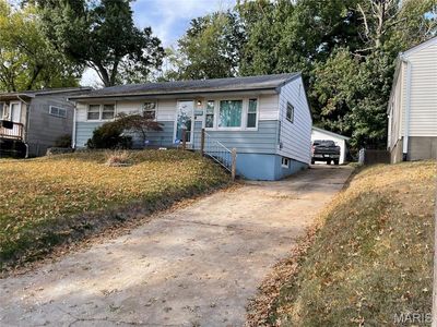 615 Superior Dr, Saint Louis, MO, 63135