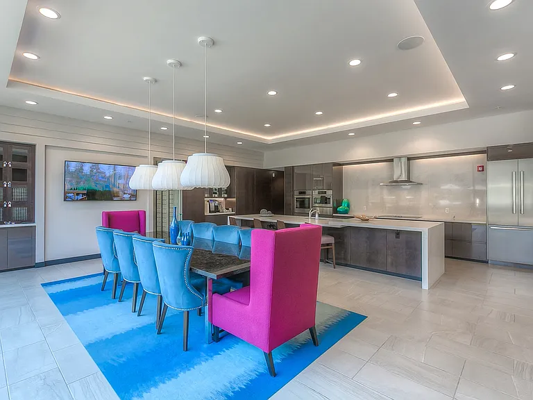 The Royale at CityPlace — Photo 26