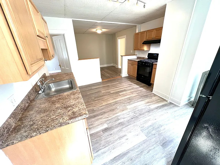 73 Danforth St #1 — Photo 5
