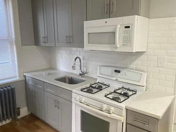 2nd image of 948 E 227th St