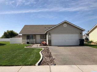 8008 Hudson Dr, Pasco, WA 99301