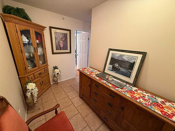 2nd image of 228 E Pembina Ave #404