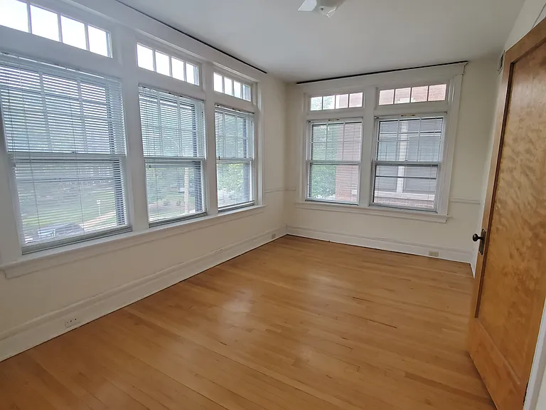 5861 Nina Pl #3W — Photo 9