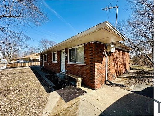 1st image of 823 Frank Ave