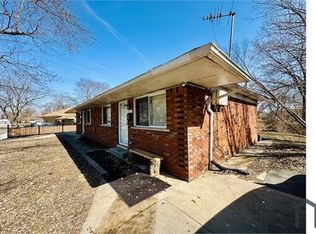 823 Frank Ave, Lincoln Park, MI 48146