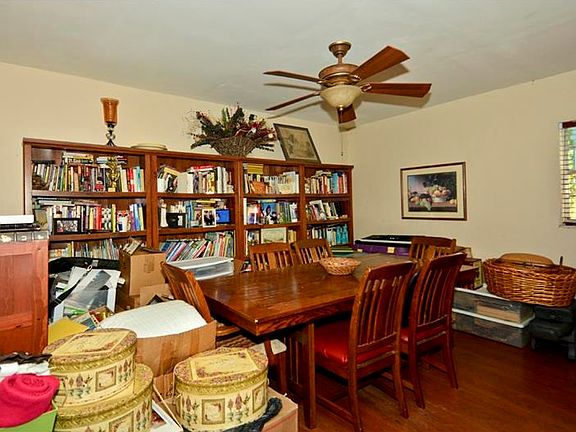 5th image of 3705 E Lambright St