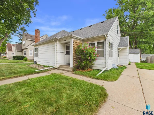 308 E 18th St, Sioux Falls, SD 57104