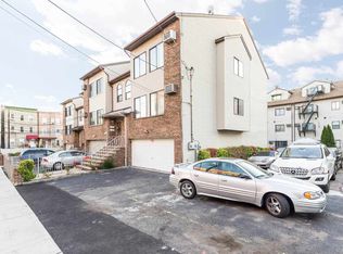 213 Roosevelt St, Union City, NJ 07087