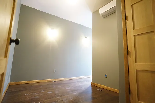 Rented by Brooklyn Group | media 137