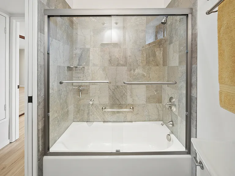 One bath shared for both bedrooms