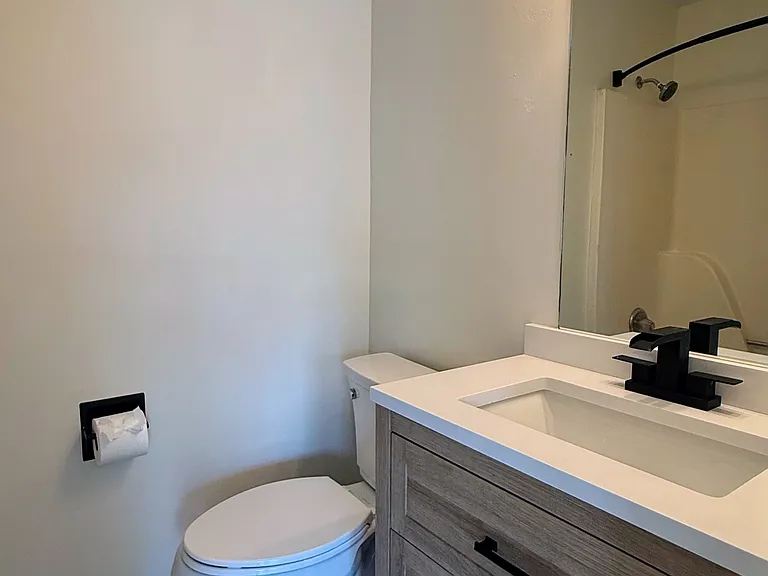 1221 Carriage Park Dr — Photo 15