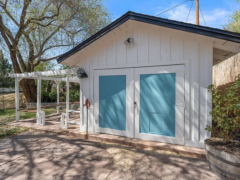 1117 Codel Way — Photo 33