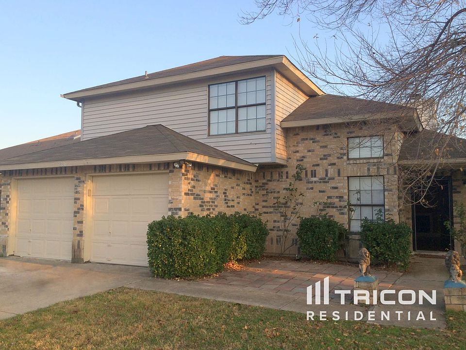 1st image of 2216 Gladstone Dr
