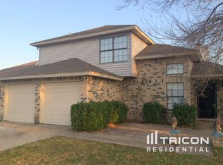 2216 Gladstone Dr, Arlington, TX 76018