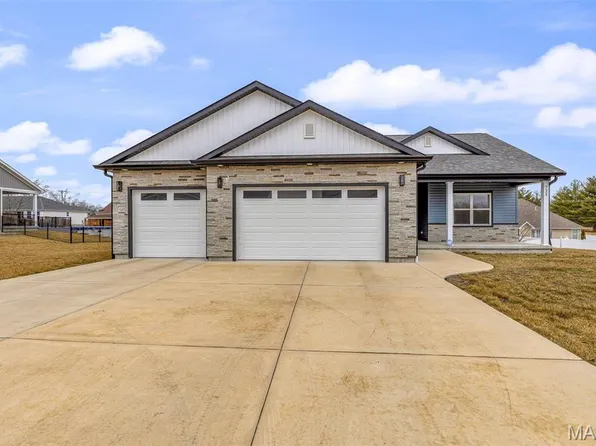 725 Deerfield Ln, Farmington, MO 63640