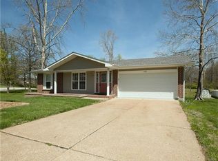 1038 Sunridge Trl E, Pevely, MO 63070
