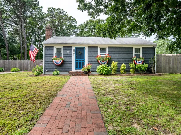 25 Candlewood Lane, West Yarmouth, MA 02673