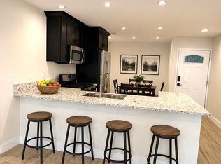 7572 Volga Dr APT 2, Huntington Beach, CA 92647