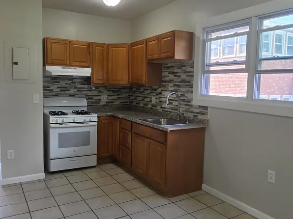 279 Captain Thomas Blvd, West Haven, CT