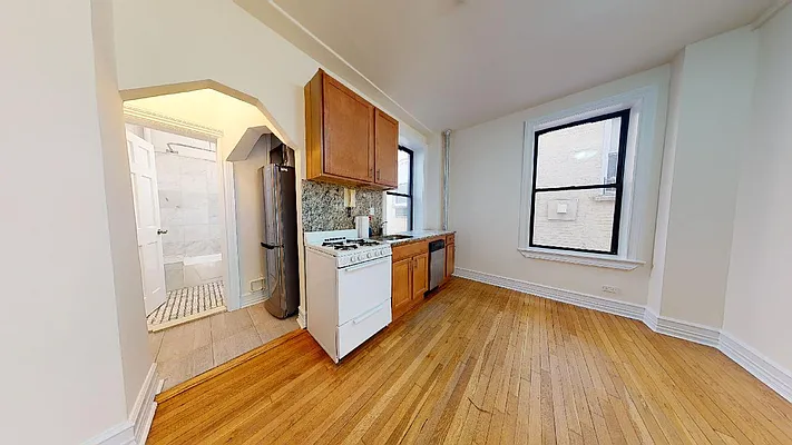 Rented by Bond New York | media 10