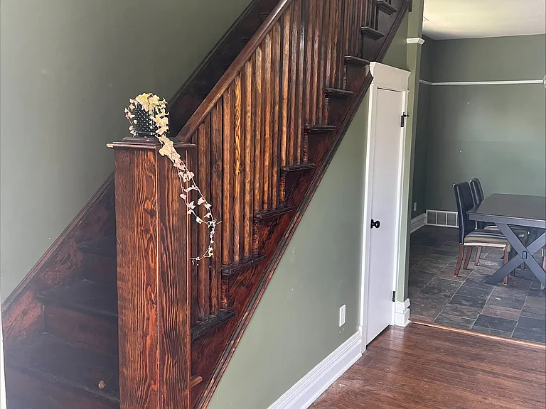 2590 Oxford Ave — Photo 5