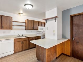 108 De Pere St, Menasha, WI 54952