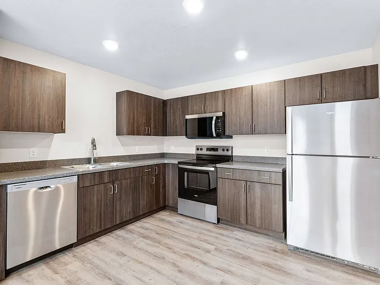352 Deschane Ave — Photo 5