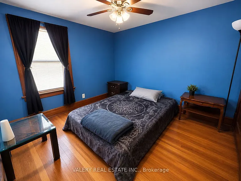 1058 Moy Ave — Photo 10