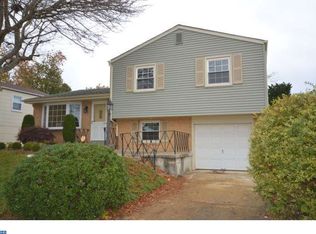 1107 Norwalk Rd, Philadelphia, PA 19115