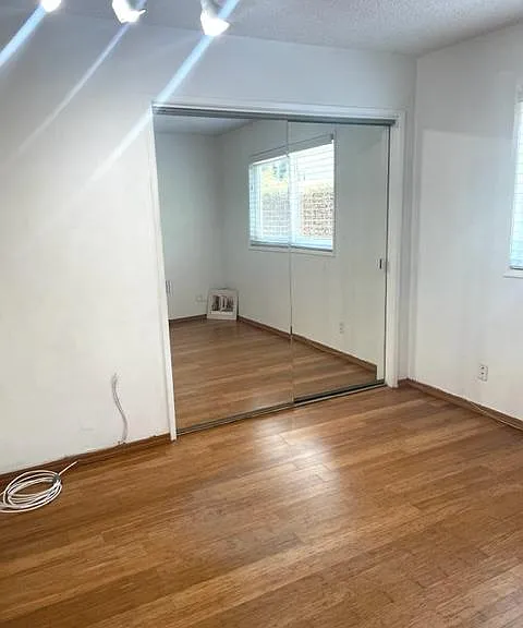 downstairs bedroom, empty.