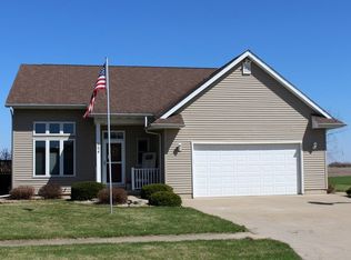 394 Willow St, Herscher, IL 60941