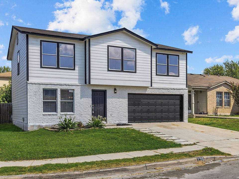 1st image of 136 Gatewood Bay