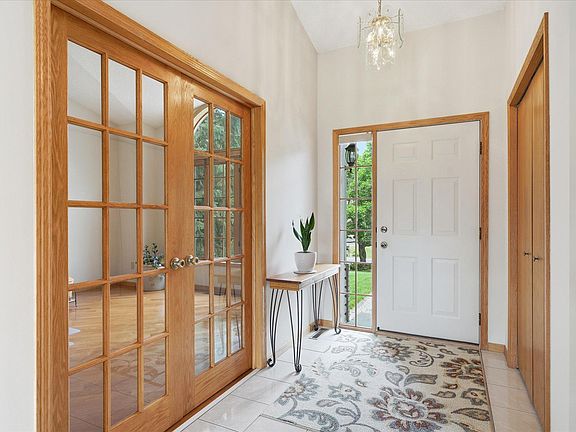 5th image of 12140 Jonquil St NW