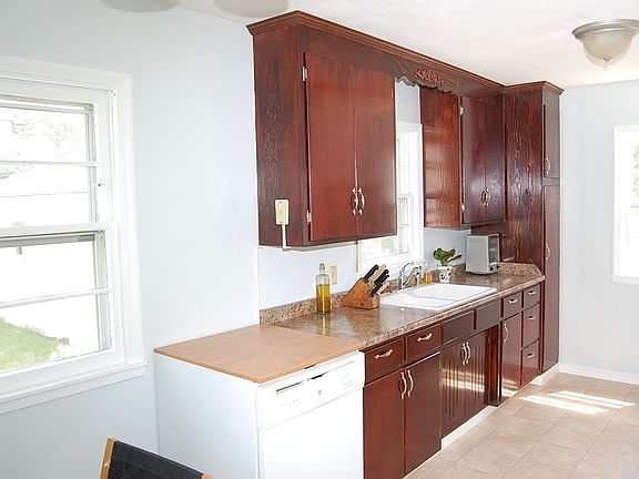 5th image of 3429 Cleveland St NE